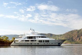 154' CMB 2013 M/Y ORIENT STAR